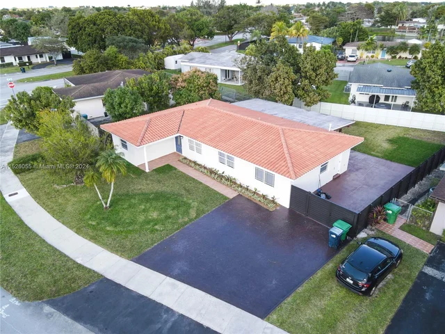 6815 SW 134th Ct, Miami FL 33183