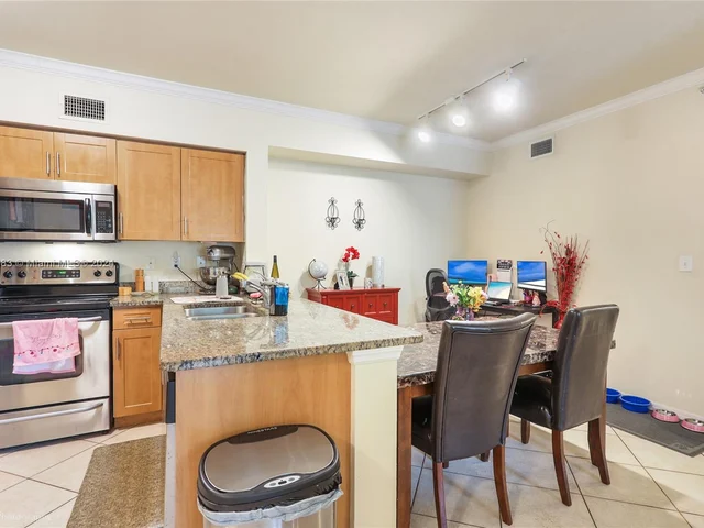 6434 Emerald Dunes Dr # 202, West Palm Beach FL 33411