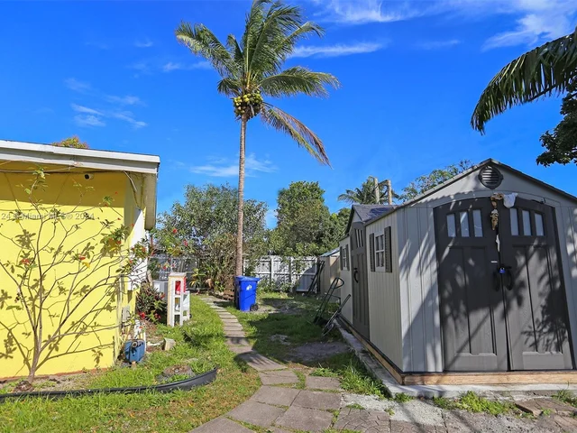 1124 NW 18th Ct, Fort Lauderdale FL 33311