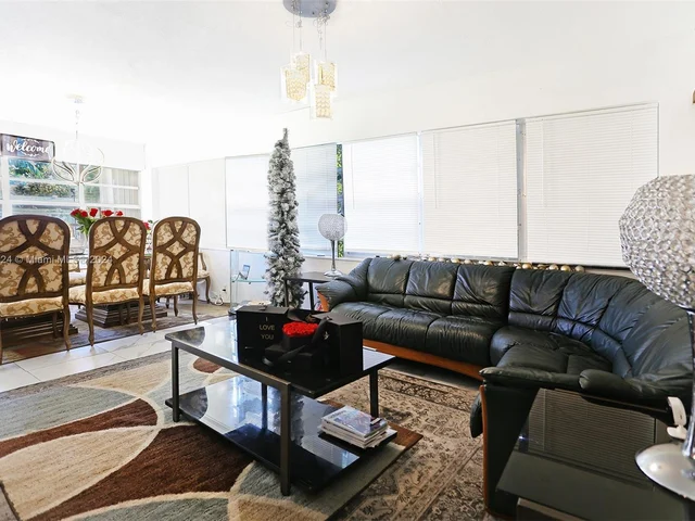 1124 NW 18th Ct, Fort Lauderdale FL 33311