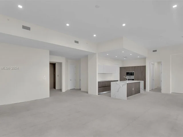 275 Giralda Ave # 6B, Coral Gables FL 33134