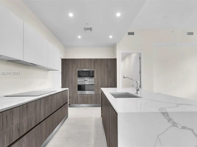 275 Giralda Ave # 6B, Coral Gables FL 33134