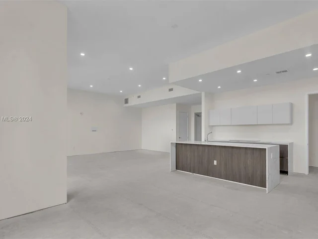 275 Giralda Ave # 6B, Coral Gables FL 33134