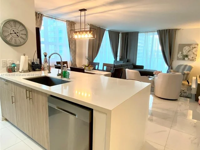 1155 Brickell Bay Dr # 2501, Miami FL 33131