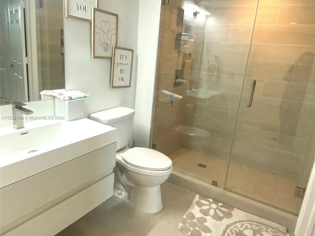 1155 Brickell Bay Dr # 2501, Miami FL 33131