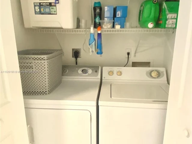 1155 Brickell Bay Dr # 2501, Miami FL 33131