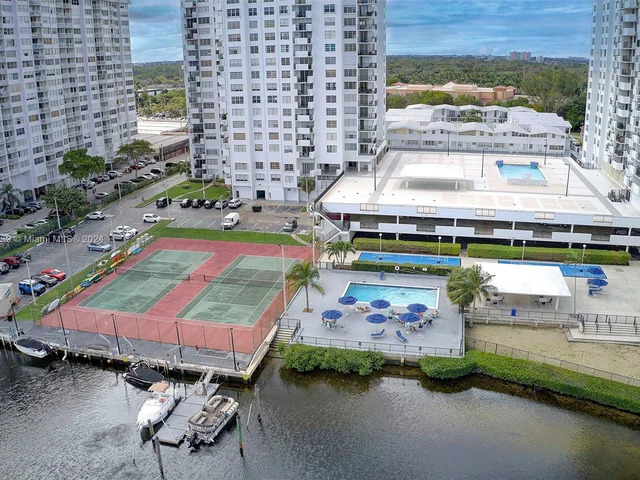 2780 NE 183rd St # 1906, Aventura FL 33160