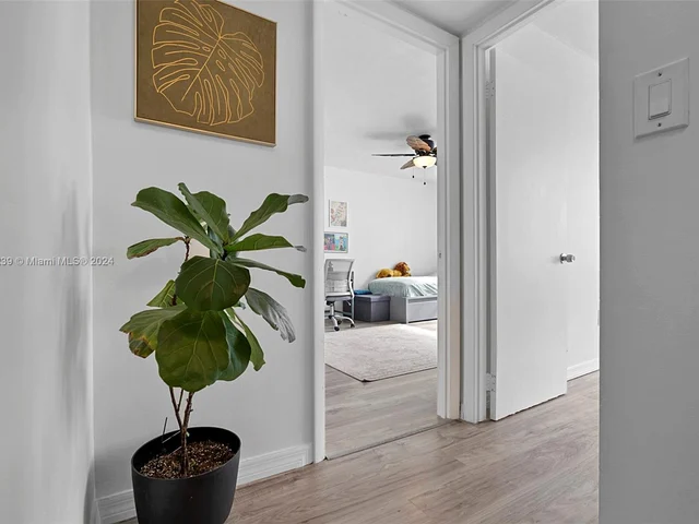 2780 NE 183rd St # 1906, Aventura FL 33160