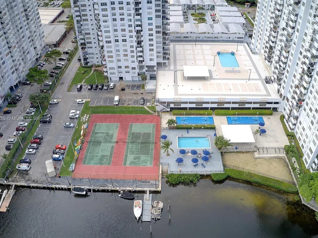 2780 NE 183rd St # 1906, Aventura FL 33160