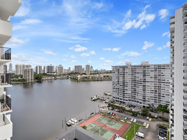 2780 NE 183rd St # 1906, Aventura FL 33160