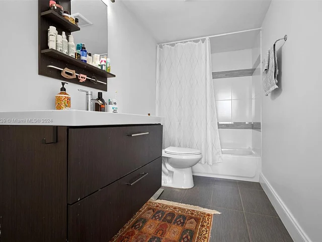 2780 NE 183rd St # 1906, Aventura FL 33160