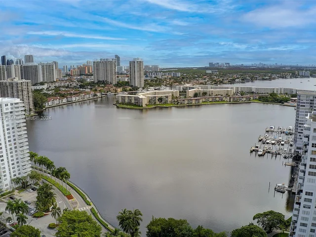 2780 NE 183rd St # 1906, Aventura FL 33160