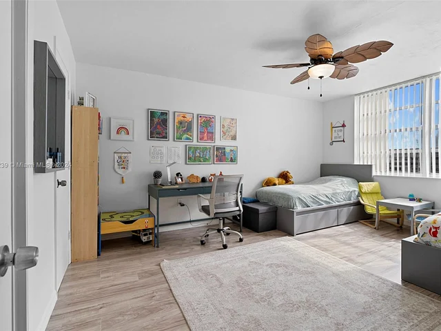 2780 NE 183rd St # 1906, Aventura FL 33160