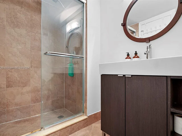 2780 NE 183rd St # 1906, Aventura FL 33160