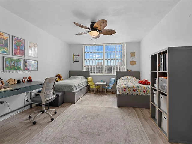 2780 NE 183rd St # 1906, Aventura FL 33160