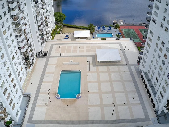 2780 NE 183rd St # 1906, Aventura FL 33160