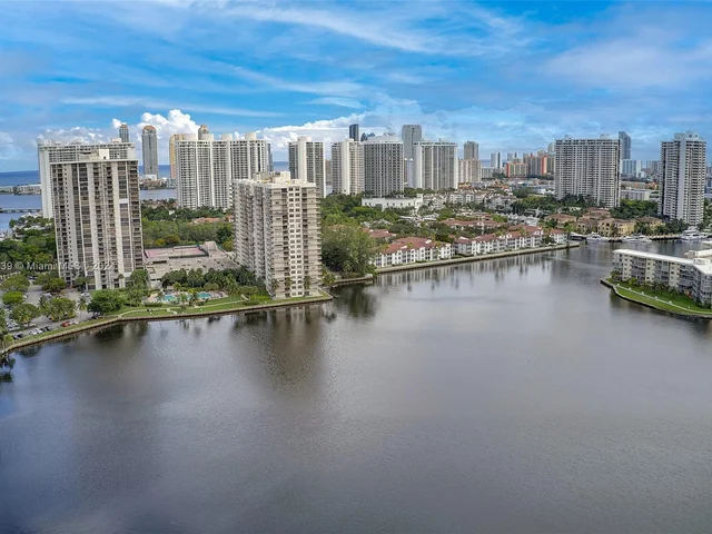 2780 NE 183rd St # 1906, Aventura FL 33160