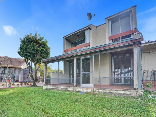 9139 Fontainebleau Blvd # 8, Miami FL 33172