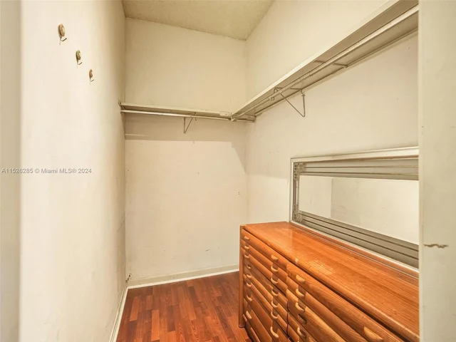 9139 Fontainebleau Blvd # 8, Miami FL 33172