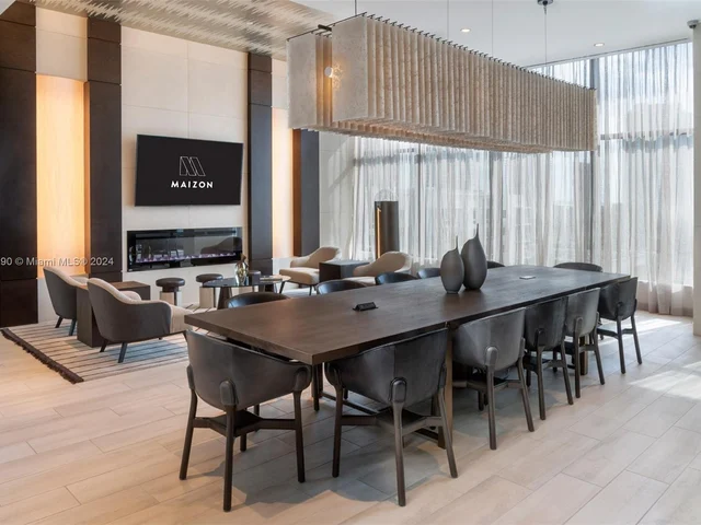 221 SW 12th St, Miami FL 33130