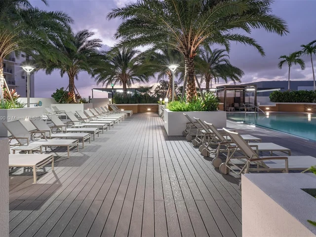 221 SW 12th St, Miami FL 33130