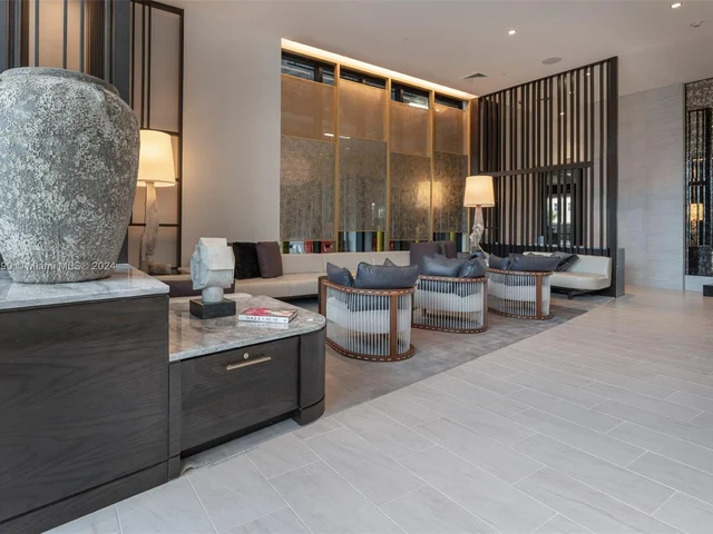 221 SW 12th St, Miami FL 33130