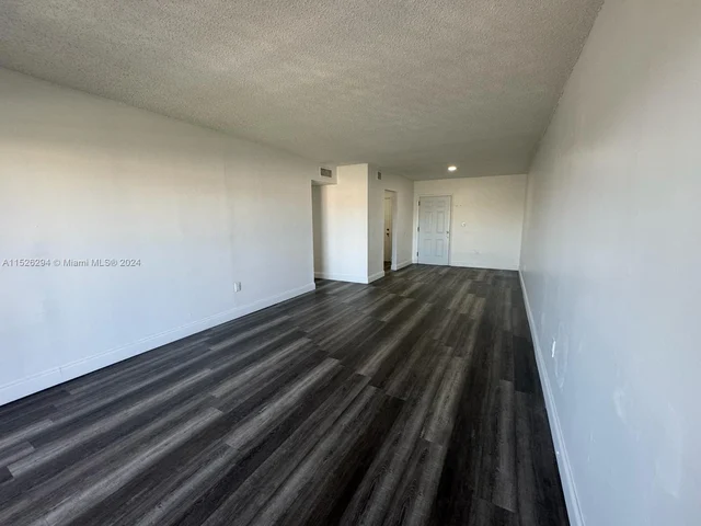 3700 NW 21st St # 409, Lauderdale Lakes FL 33311