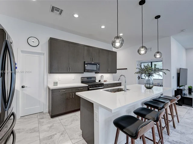 4944 Whispering Way # 4944, Dania Beach FL 33312