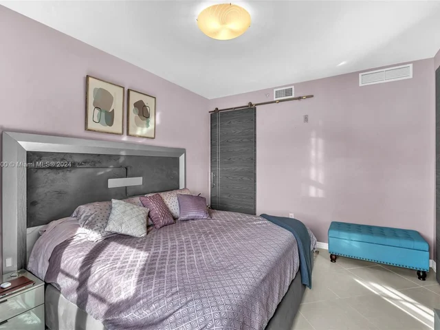 2401 N Ocean Blvd # 303, Fort Lauderdale FL 33305