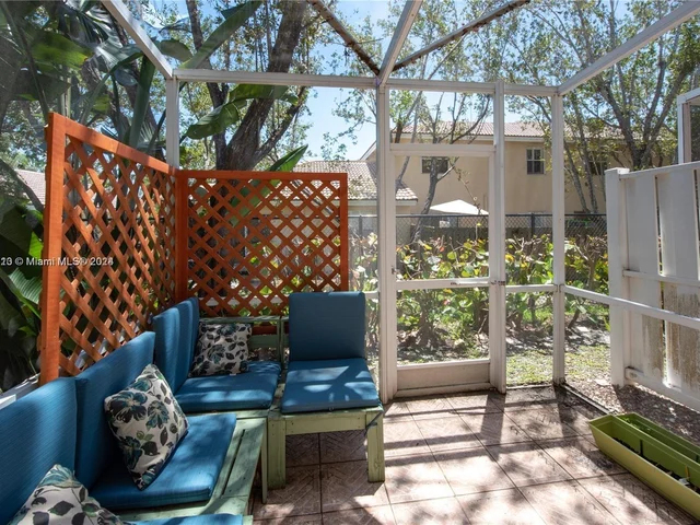 9008 NW 54th St # 9008, Sunrise FL 33351