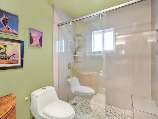 16022 SW 55th Ter, Miami FL 33185