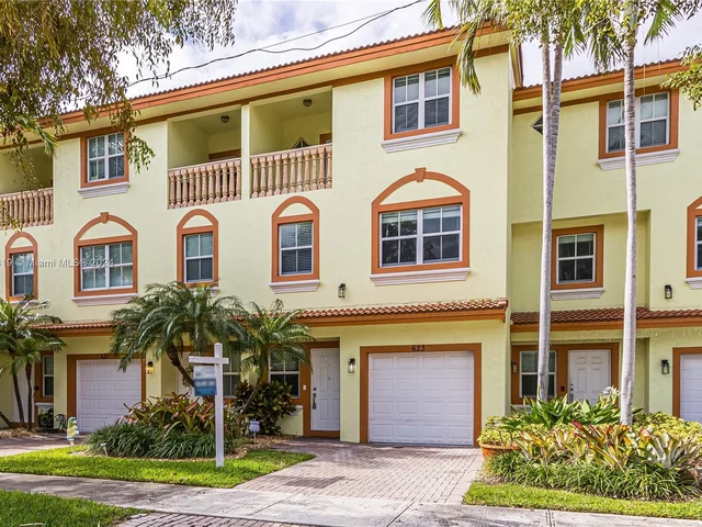 623 NE 8th Ave, Fort Lauderdale FL 33304