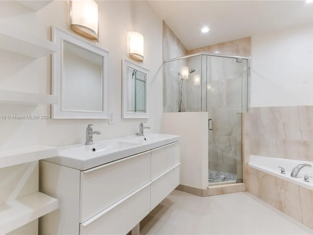 623 NE 8th Ave, Fort Lauderdale FL 33304