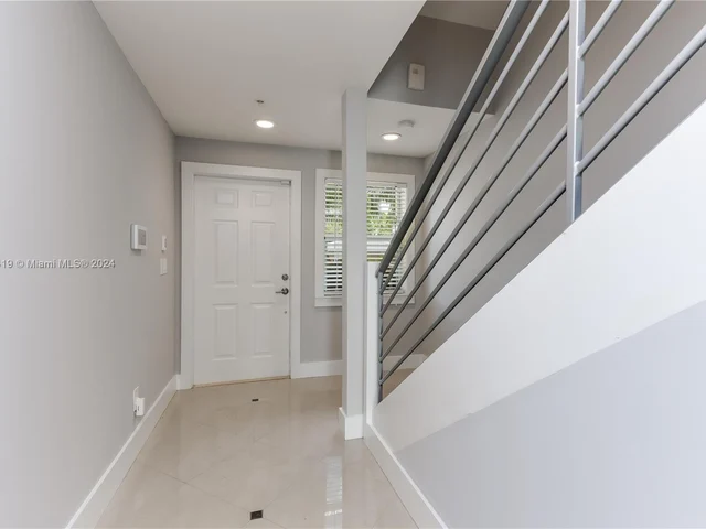 623 NE 8th Ave, Fort Lauderdale FL 33304