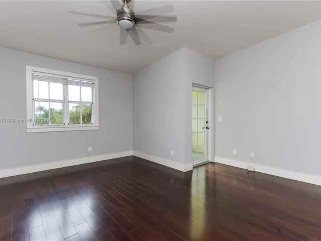 623 NE 8th Ave, Fort Lauderdale FL 33304