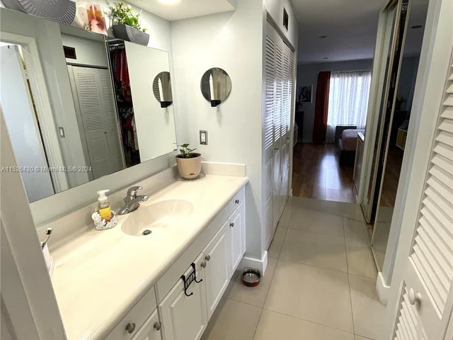 1744 NW 71st Ave # 117, Plantation FL 33313