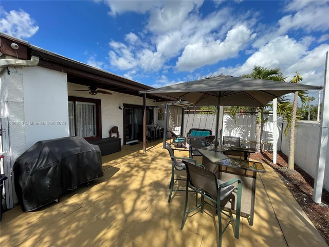 1744 NW 71st Ave # 117, Plantation FL 33313