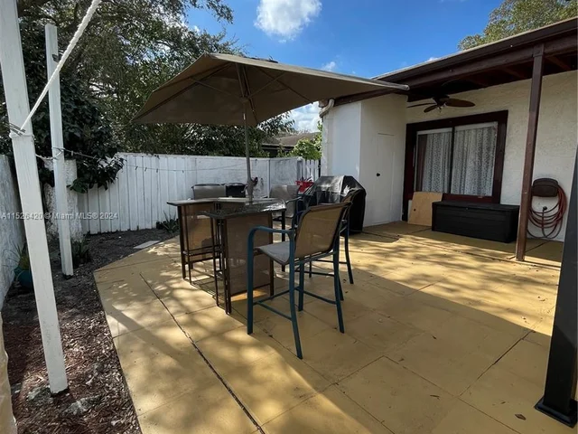 1744 NW 71st Ave # 117, Plantation FL 33313