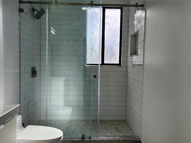 2489 SW 11th St # 2, Miami FL 33135