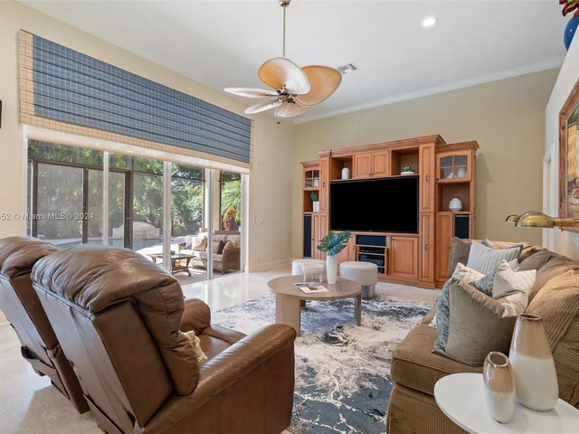 2491 Provence Cir, Weston FL 33327