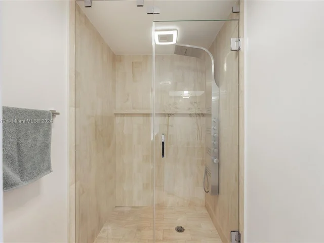 20191 E Country Club Dr # 2704, Aventura FL 33180