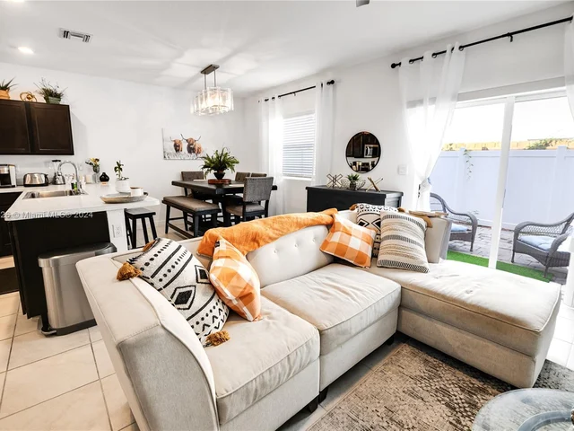 1714 SE 9th Ave, Homestead FL 33034