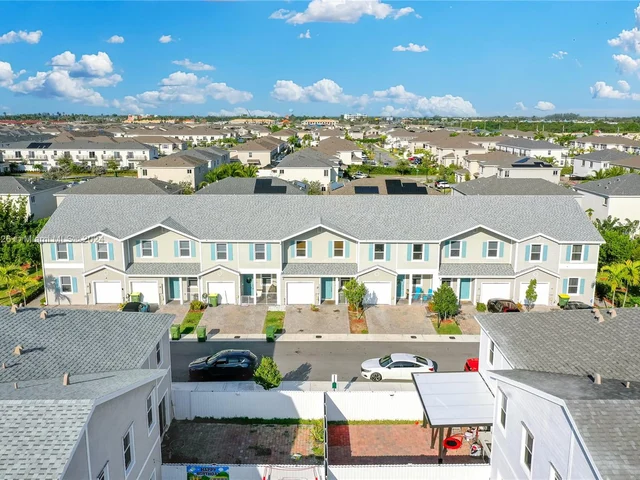 1714 SE 9th Ave, Homestead FL 33034