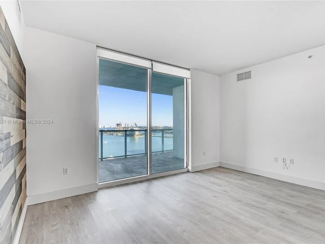 1900 N Bayshore Dr # 1801, Miami FL 33132
