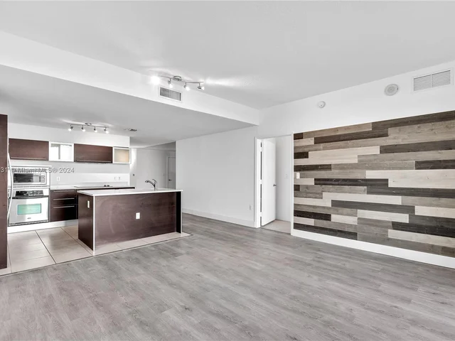 1900 N Bayshore Dr # 1801, Miami FL 33132