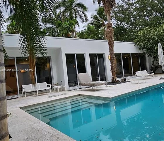 5001 SW 76th St, Miami FL 33143