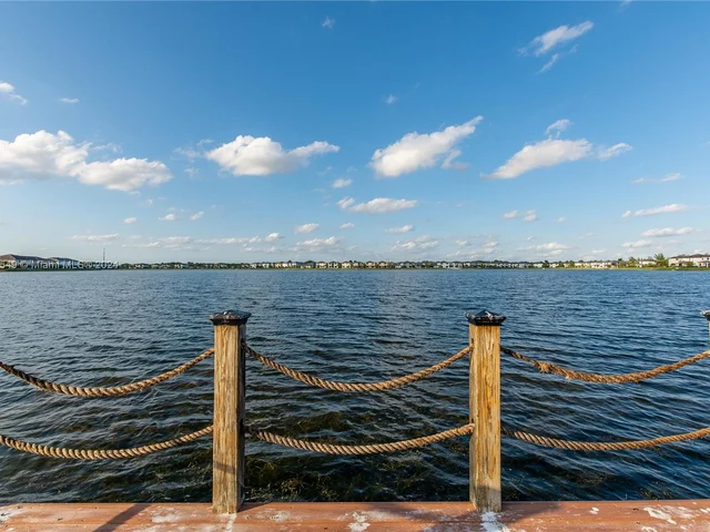 8814 NW 154th Ter, Miami Lakes FL 33018