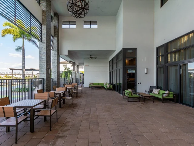 8814 NW 154th Ter, Miami Lakes FL 33018