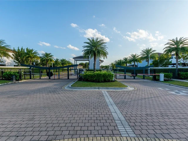 8814 NW 154th Ter, Miami Lakes FL 33018