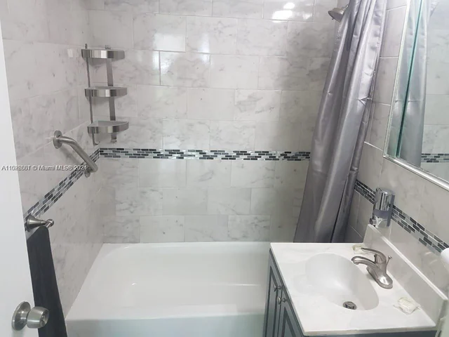 6345 Collins Ave # 30, Miami Beach FL 33141